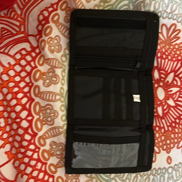 Princess Wallet - Picture 2 of 4